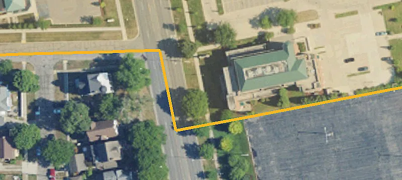 2121 Biddle Ave