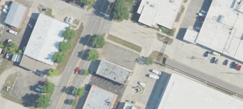 6645 Roosevelt Ave