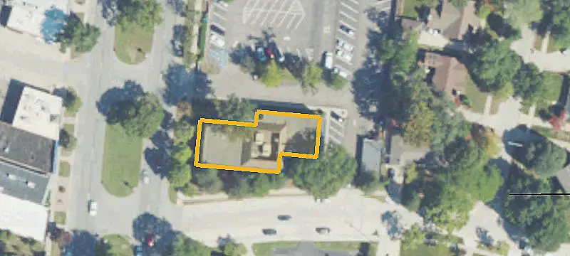 20180 Mack Ave