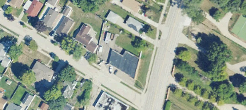 31703 Jefferson Ave