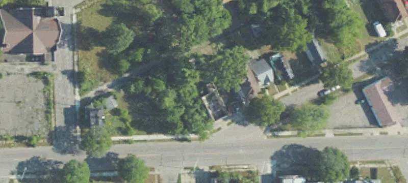 354 Moss St
