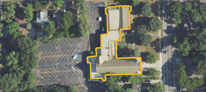 2441 Pinecrest Dr