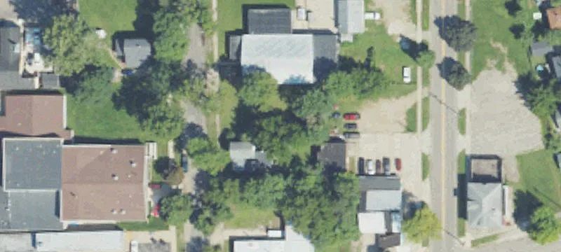 413 Oak St
