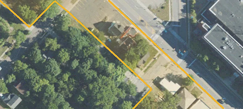 223 Cesar E Chavez Ave