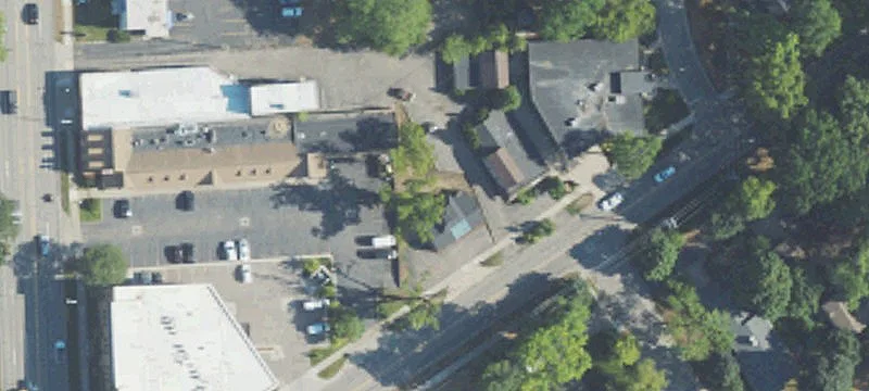 135 Romeo Rd