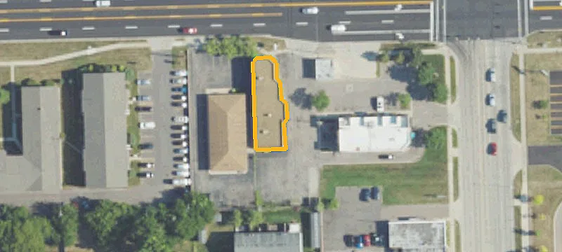 1565 Main St