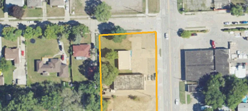 21577 Schoenherr Rd