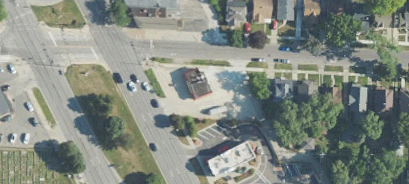 21950 Woodward Ave