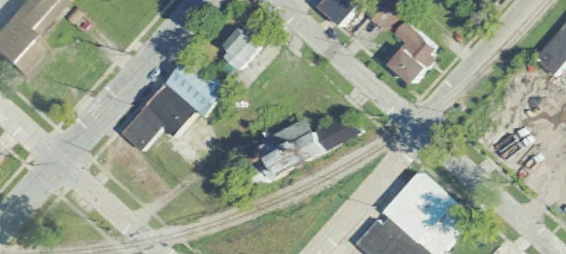 305 Perry St
