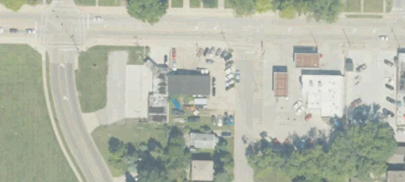 1087 Laketon Ave