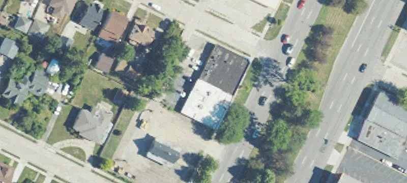 23337 Gratiot Ave