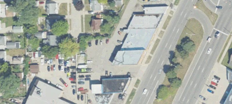25917 Gratiot Ave