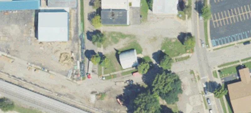 301 Oak St