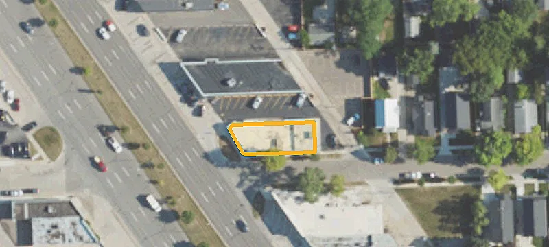 33700 Woodward Ave
