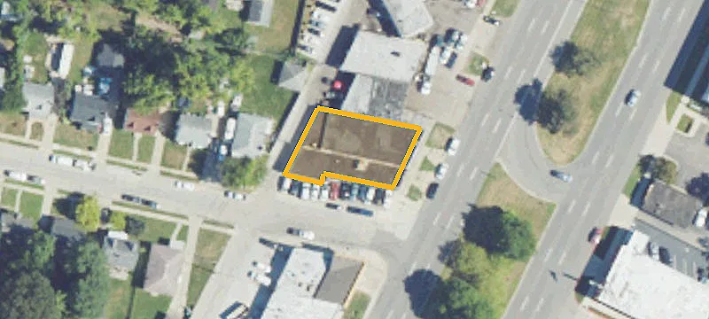 21411 Gratiot Ave