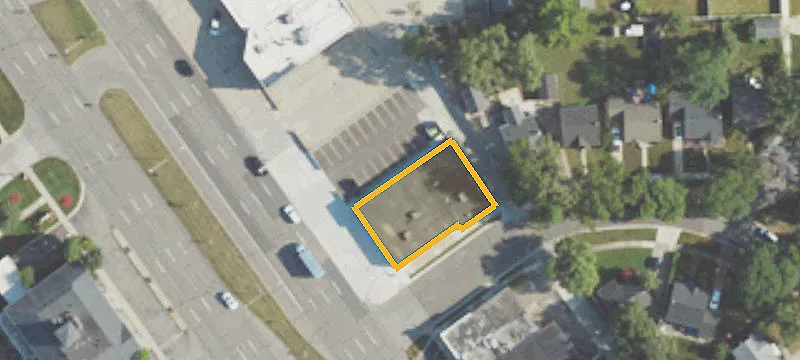 32500 Woodward Ave
