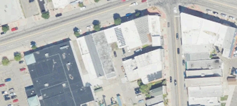 135 Grand Riv Ave