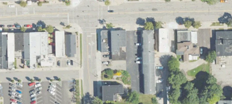 206 Chicago Blvd