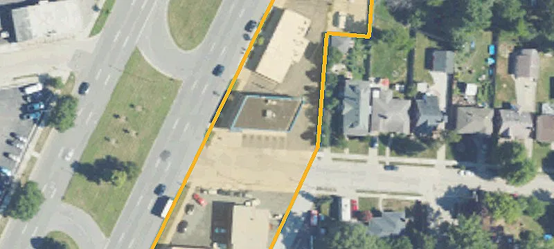 24404 Gratiot Ave