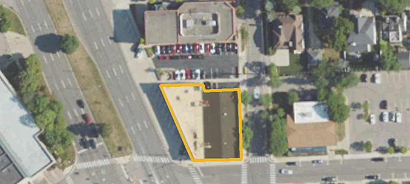 34500 Woodward Ave