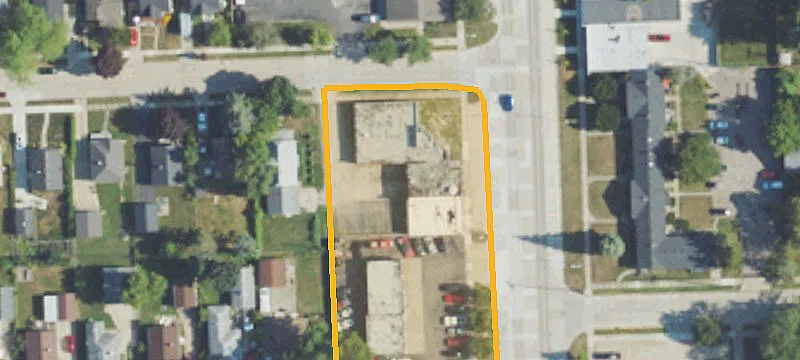 502 Main St