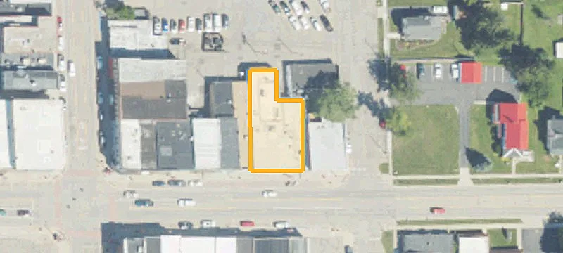141 Grand Riv Ave