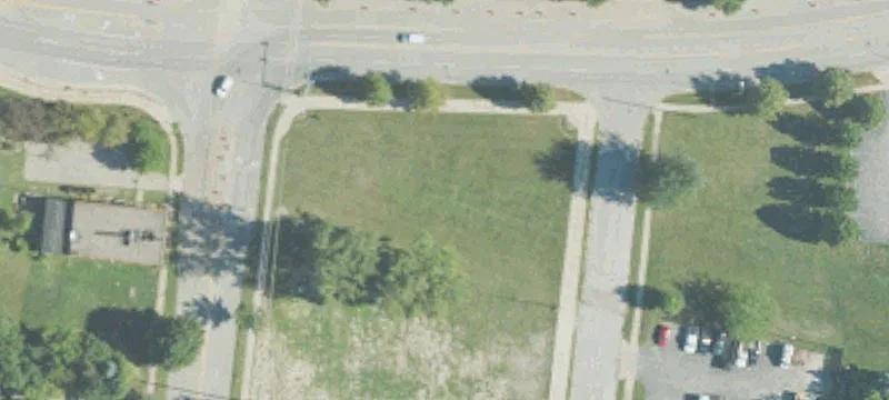 600 Woodside Ln