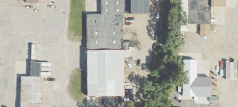 915 Es St