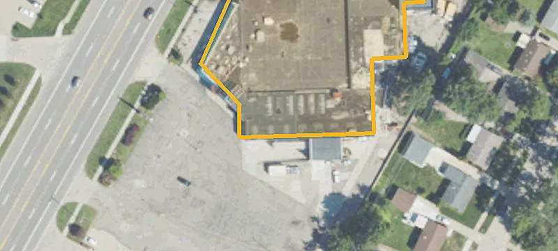 36000 Groesbeck Hwy