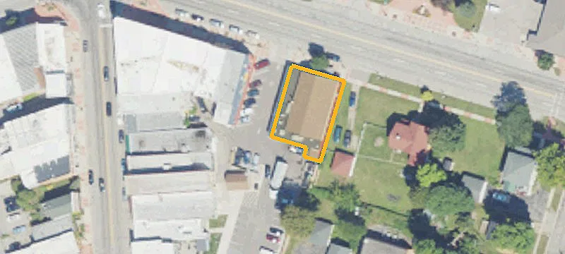 150 Grand Riv Ave