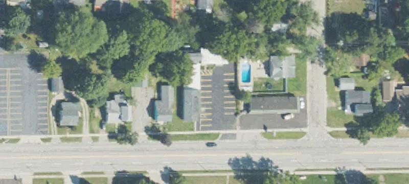 920 Grand River Ave