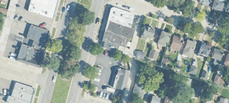 21114 Mack Ave