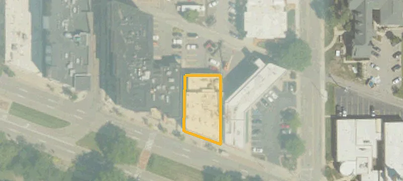 619 Grand Riv Ave, Unit 5