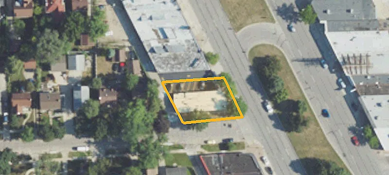 23421 Woodward Ave
