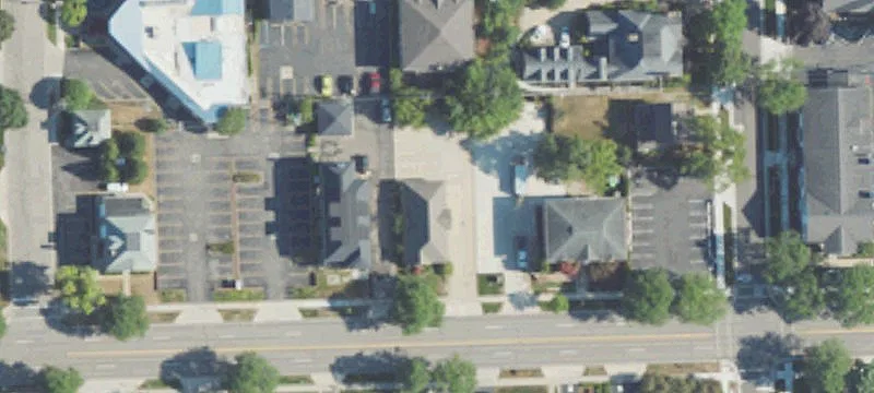 420 University Dr