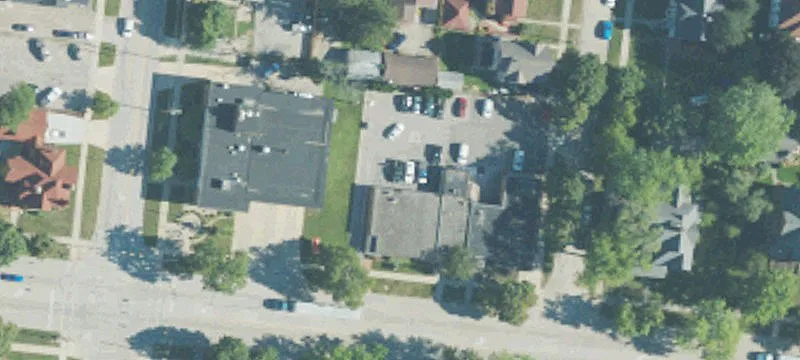 1409 Ctr Ave