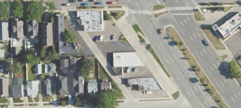 33967 Woodward Ave