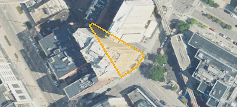 33 John R St
