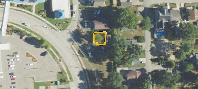 1717 Cass Lk Rd