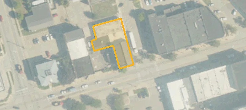 301 Main St