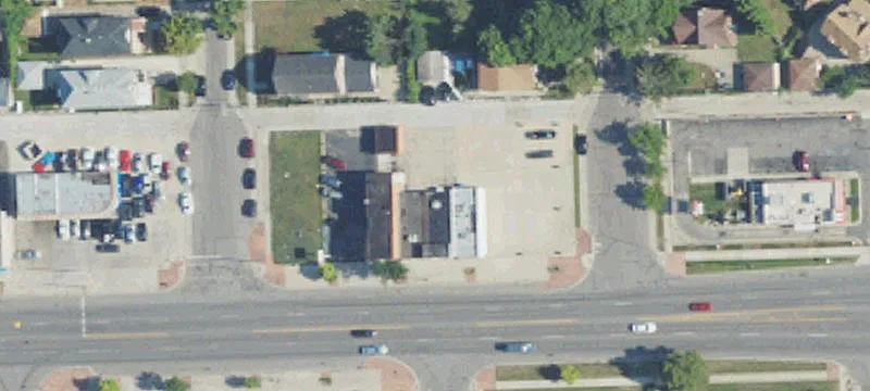 10218 Warren Ave