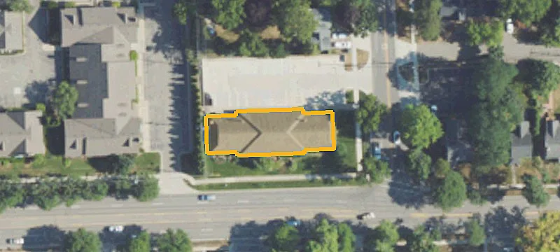 722 University Dr