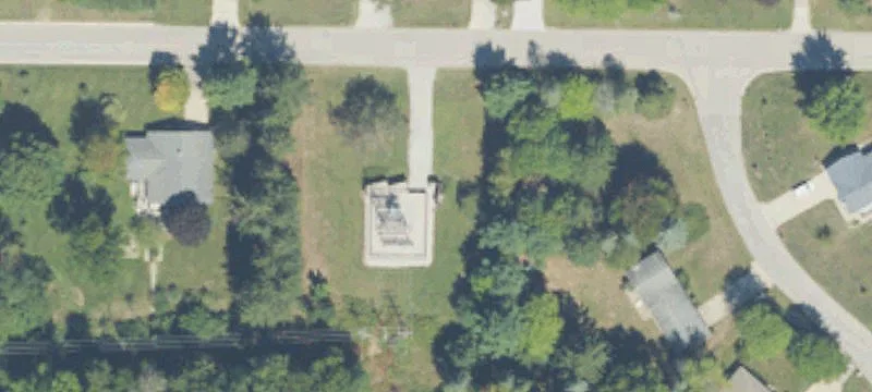 715 Hendrick Rd