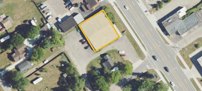 690 Lapeer Rd