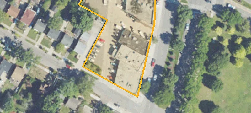 19017 Mack Ave