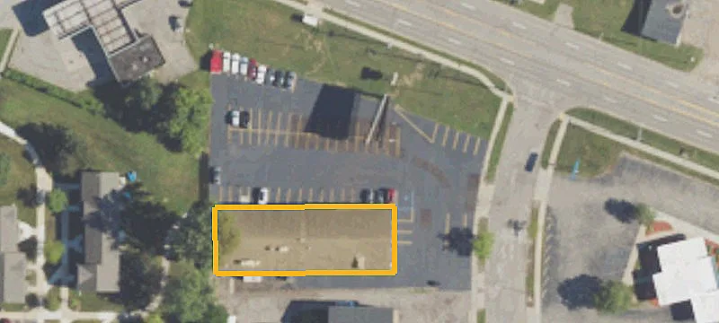 5131 Grand Riv Ave, Unit 8