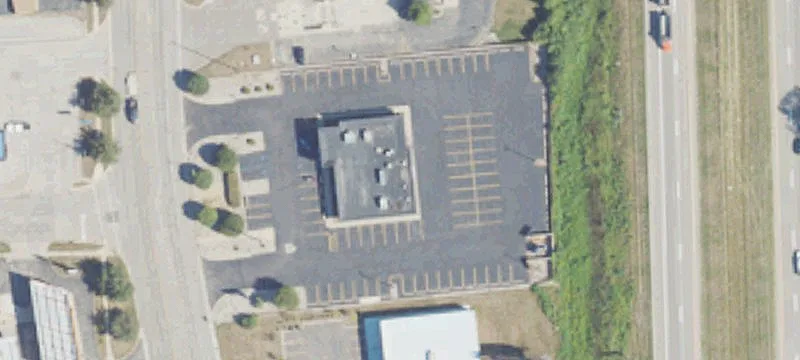 1000 Dexter St