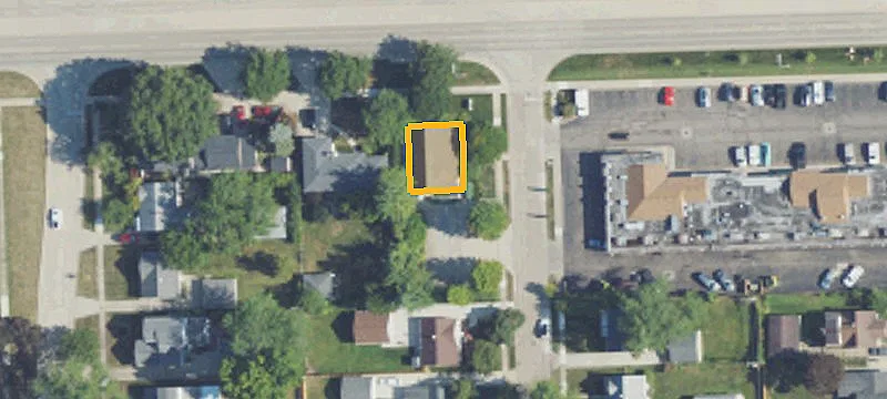 907 14th Mile Rd