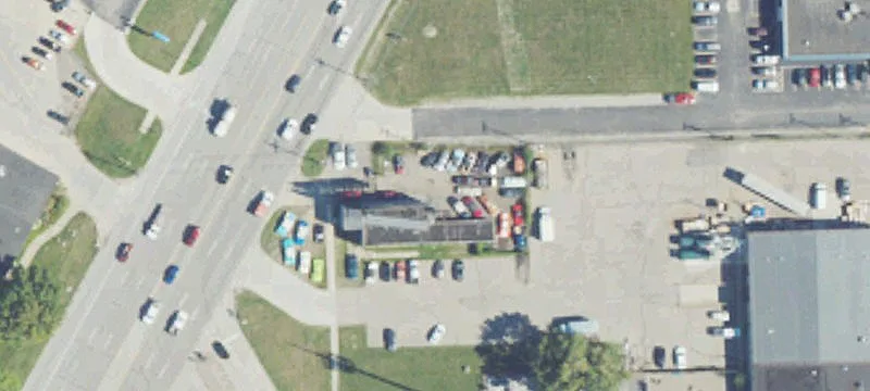 27206 Groesbeck Hwy