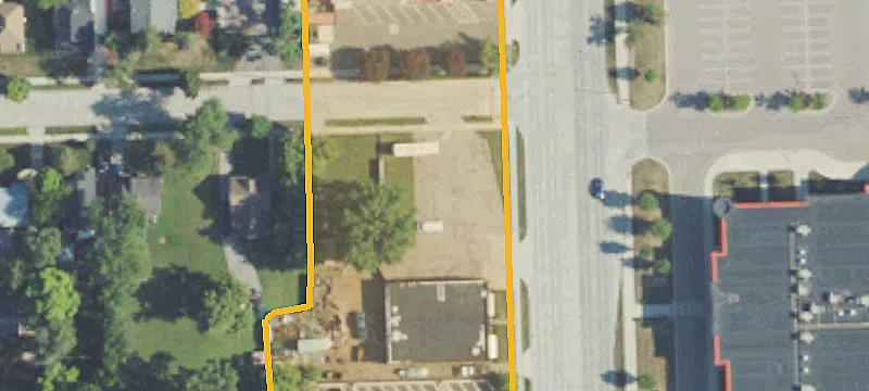 1467 Main St
